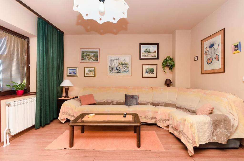 Apartment Bozena Пунат Экстерьер фото