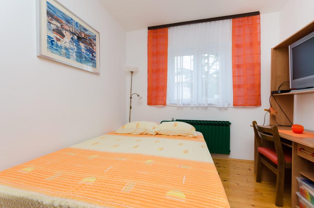 Apartment Bozena Пунат Экстерьер фото