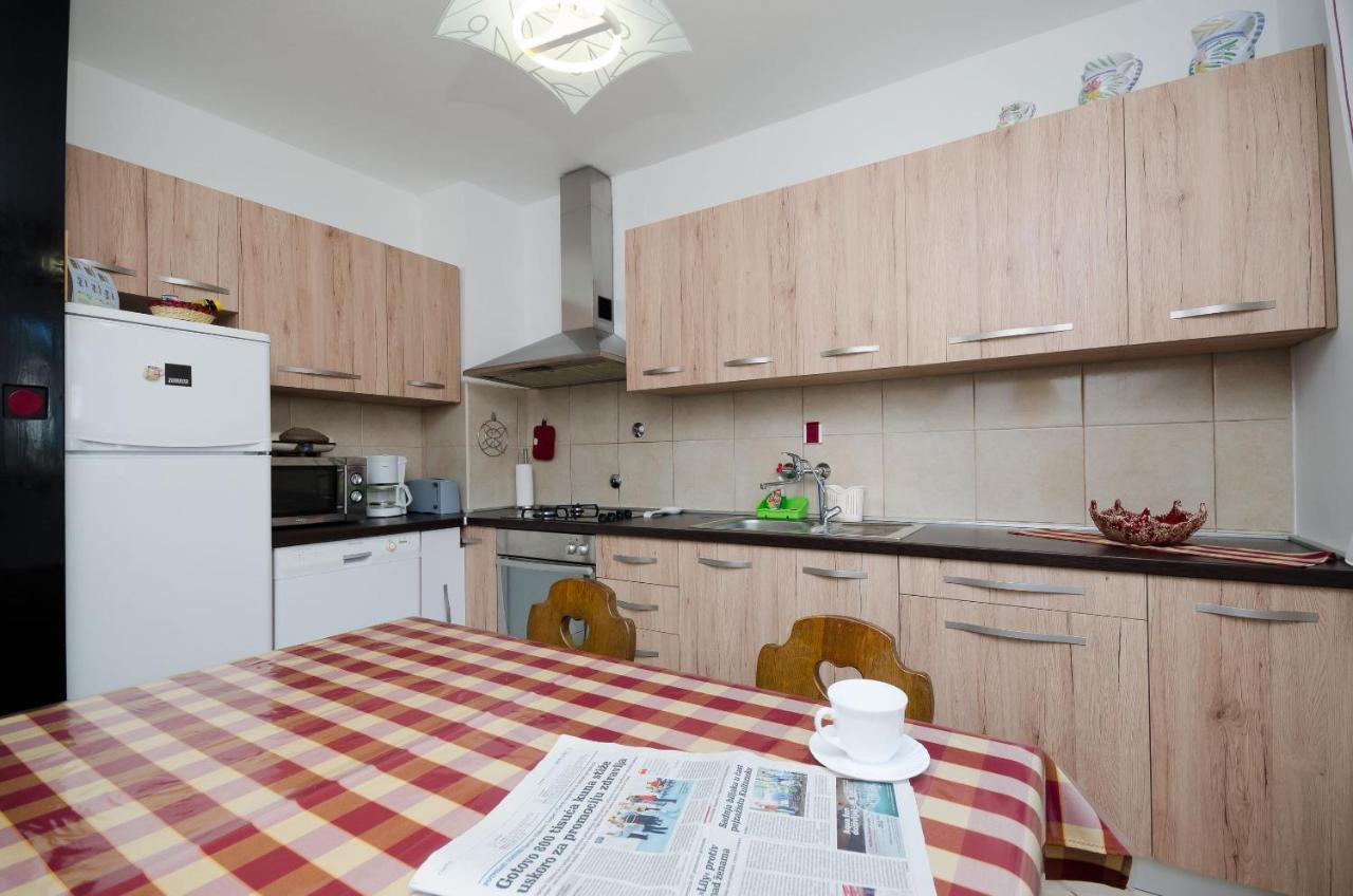 Apartment Bozena Пунат Экстерьер фото